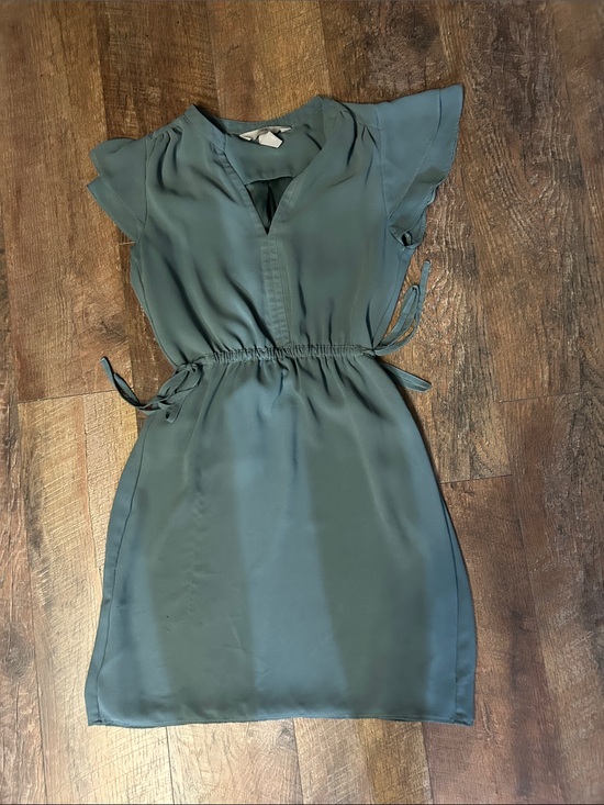 H&M Dresses & Skirts - H&M Teal Cinched-Waist Short Sleeve Mini Dress